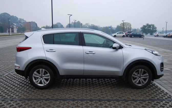 Kia Sportage cena 68900 przebieg: 81000, rok produkcji 2016 z Starachowice małe 529